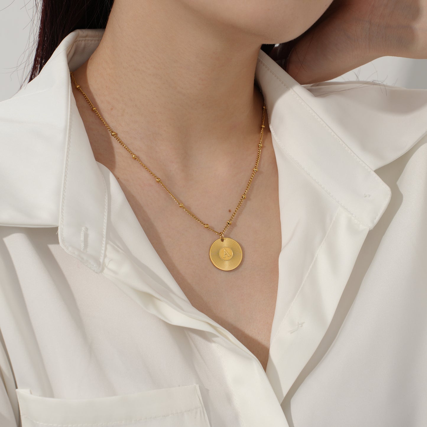Custom Round Initial Pendant Necklace SFN3029