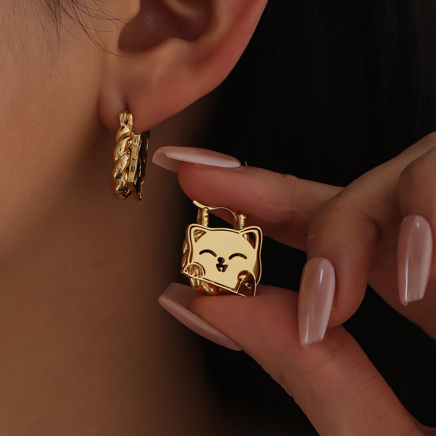 Cartoon Cat Twisted Hoop Earrings , Stainless Steel Gold Tone Hoop Earrings, Kids Cartoon Animal Fashion Ear Jewelry Gift -HE3664