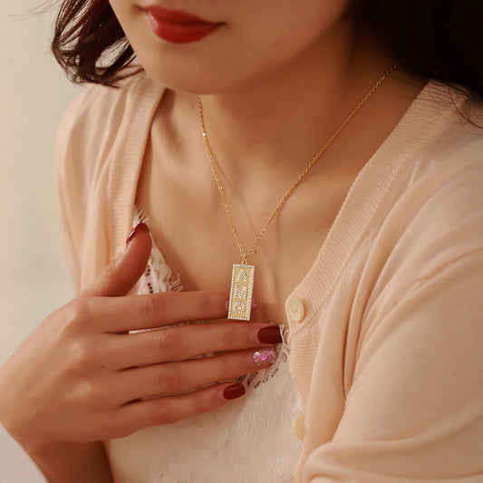 Crystal Name Necklace For Women QN882