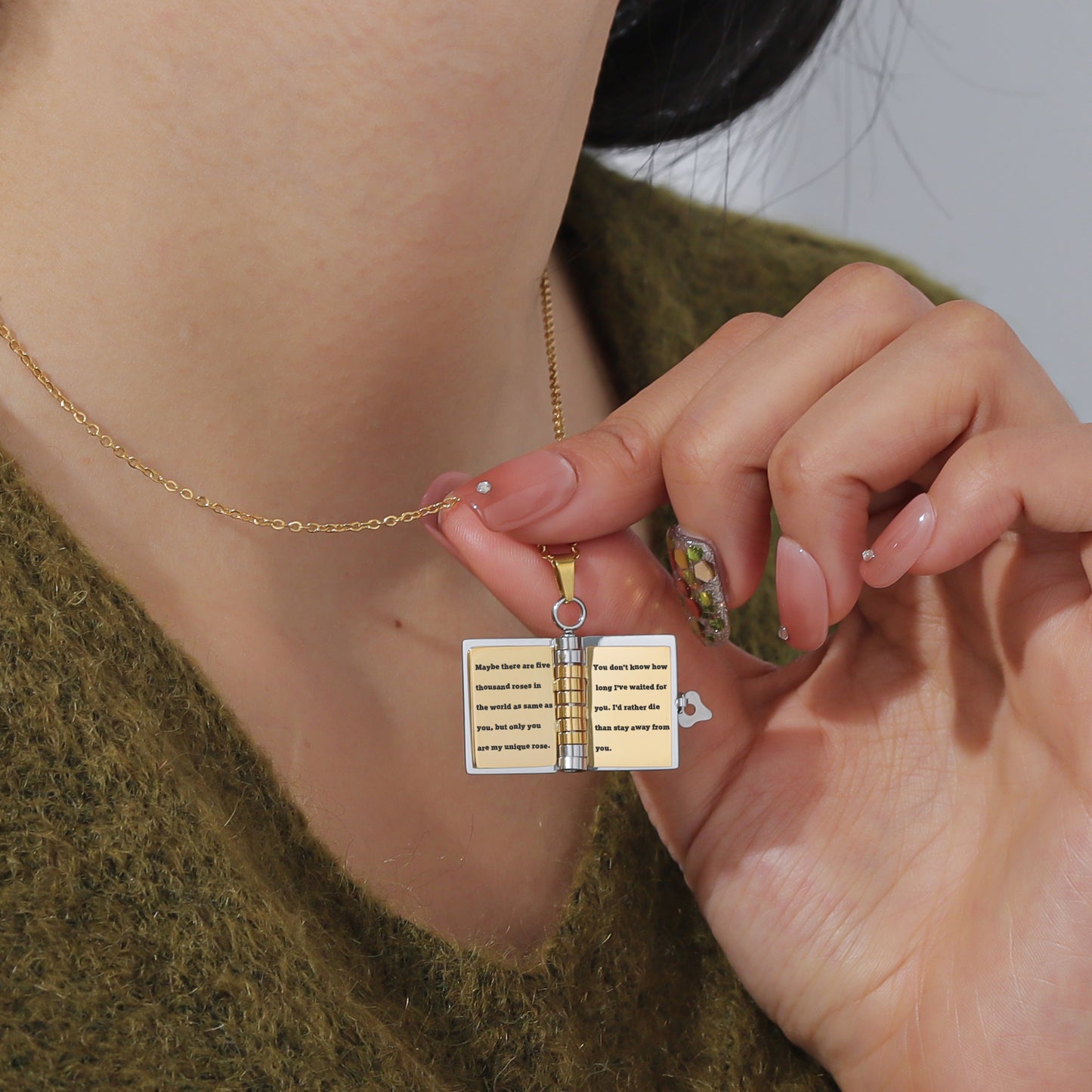 Customize Text Inside Envelope Necklace SDN3071
