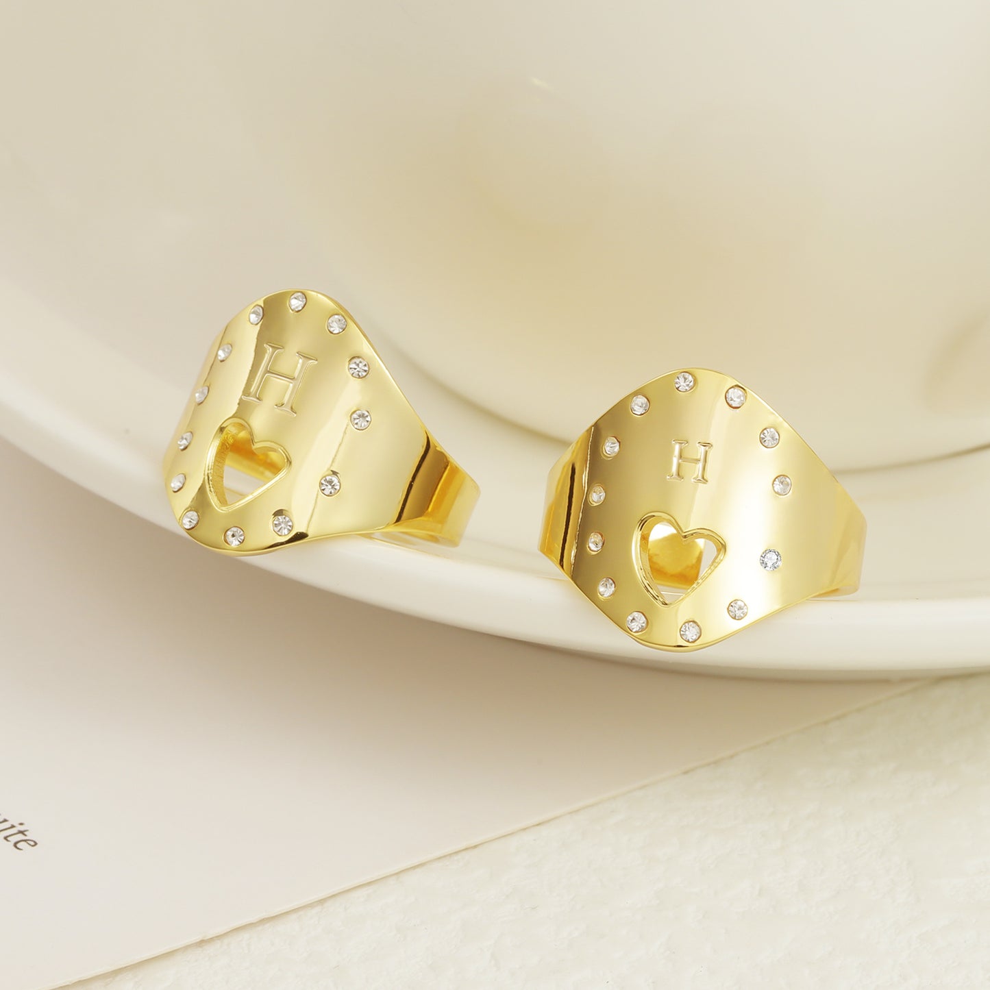 Engraved Heart Ring QFR3085