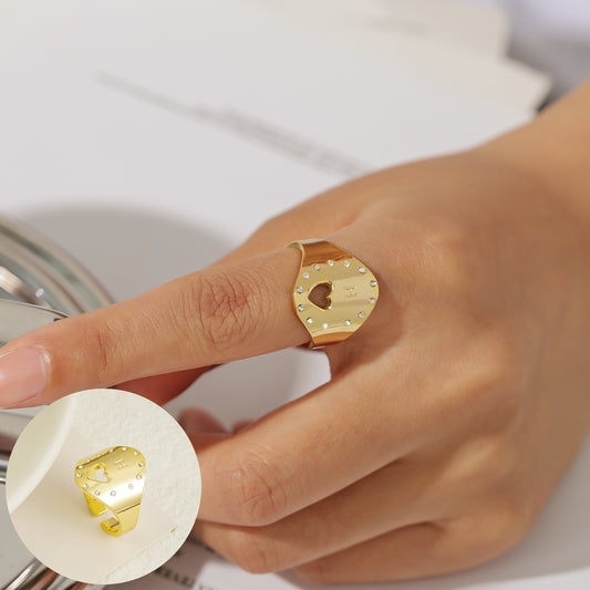 Engraved Heart Ring QFR3085