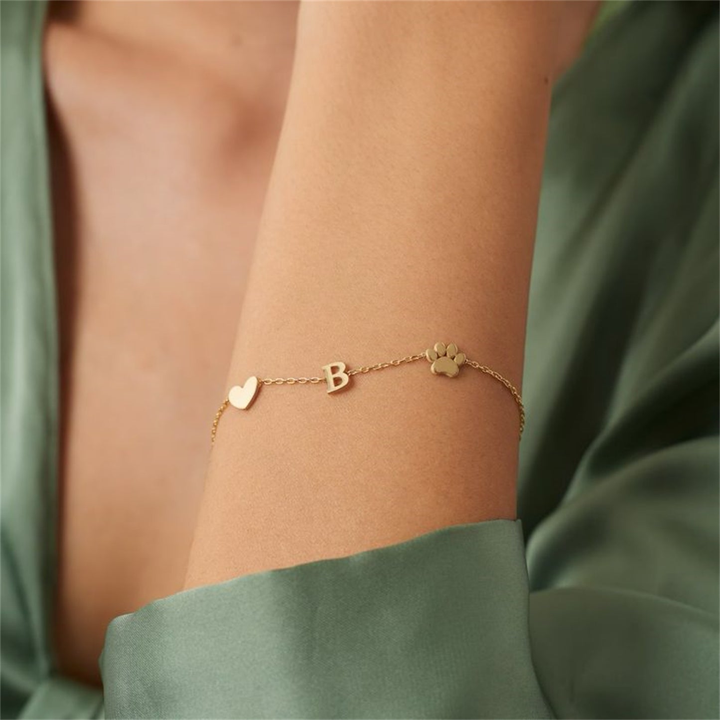 Benutzerdefiniertes Alphabet-Herzarmband MB2225