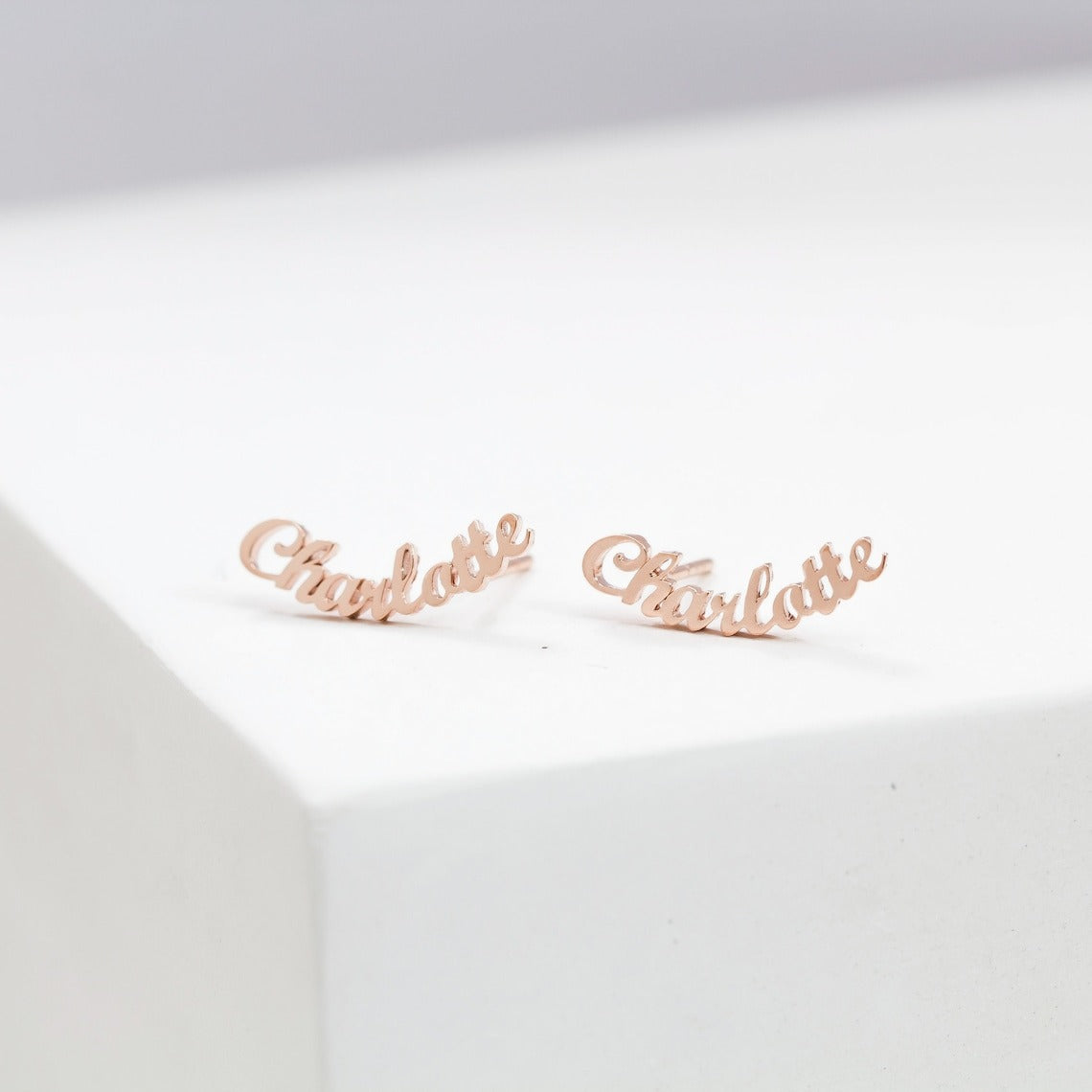160 / 5,000 Personalized Name Earrings for Women QHR862