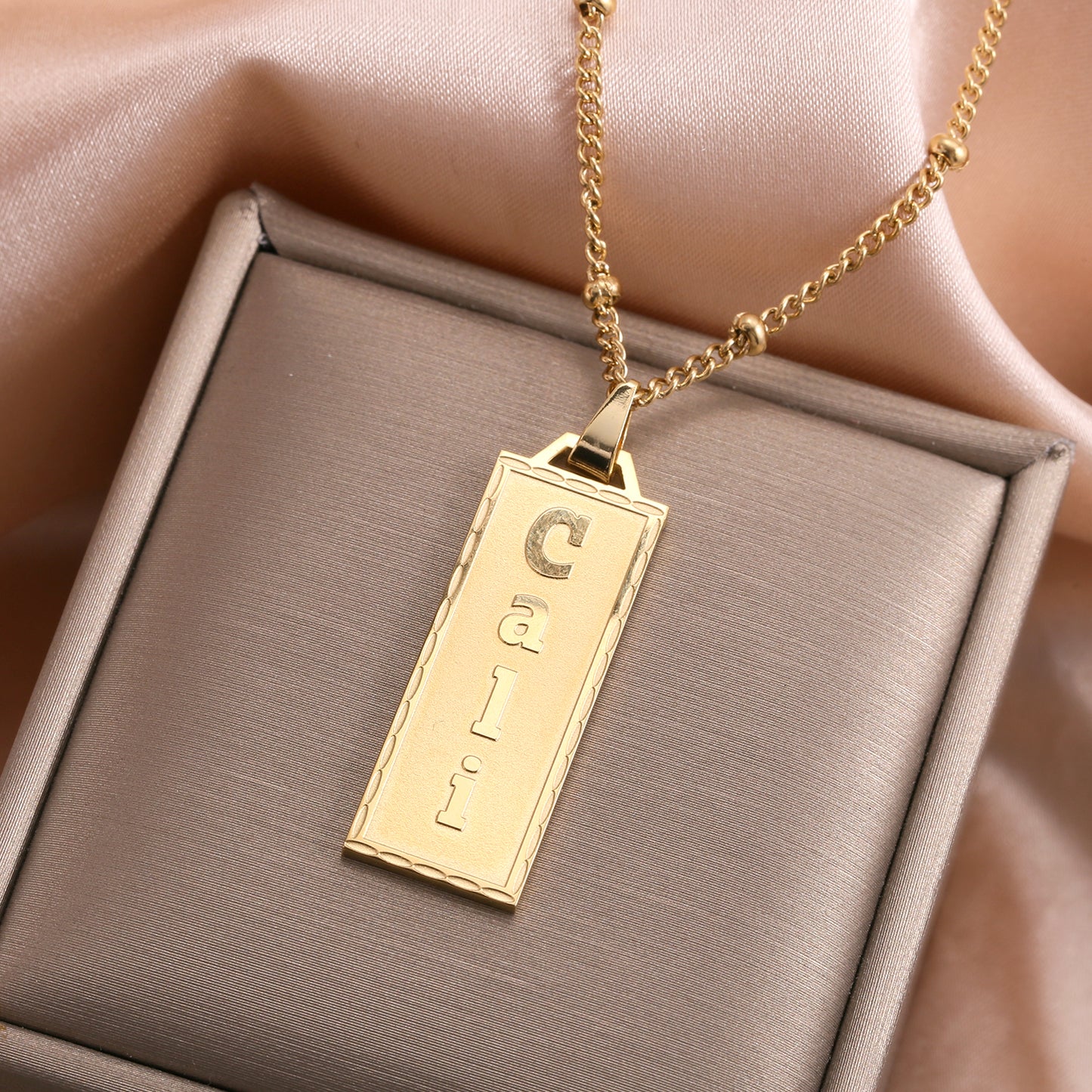 Engraved Bar Name Pendant QN607