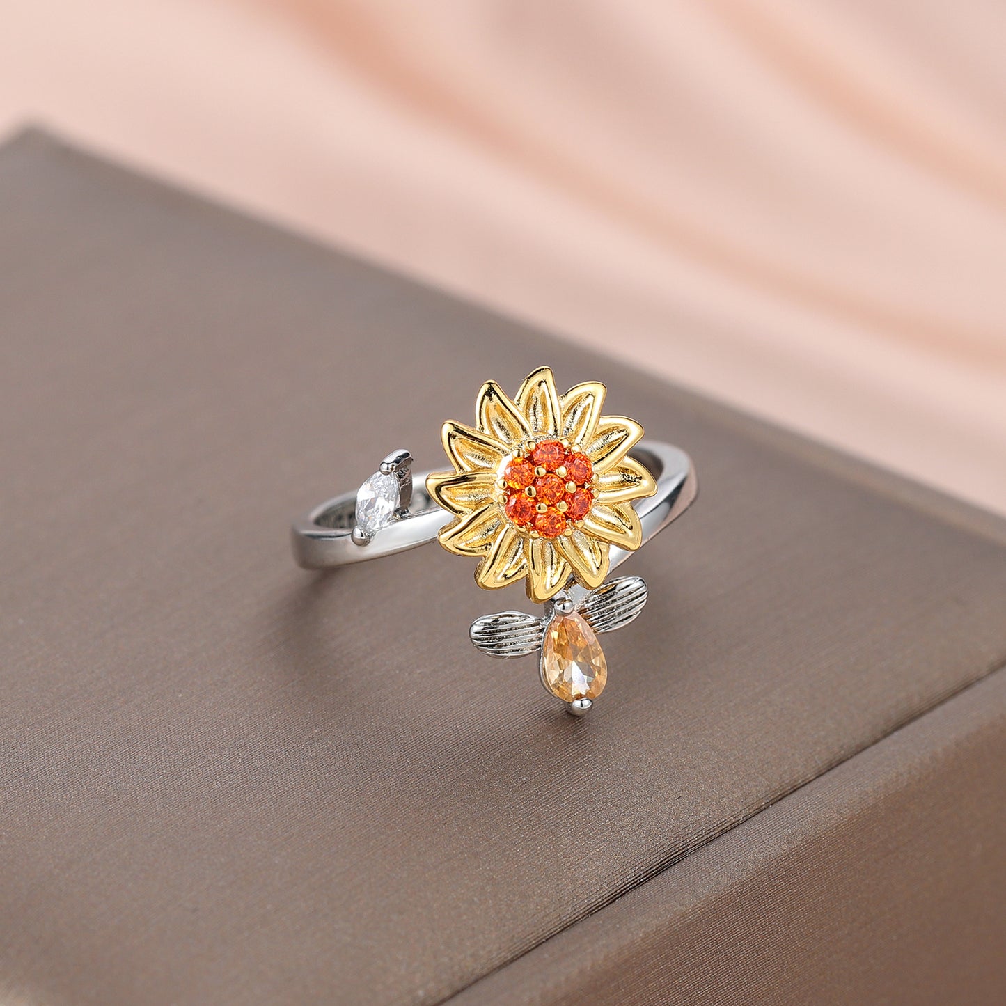 Rotating Sunflower Ring QR758