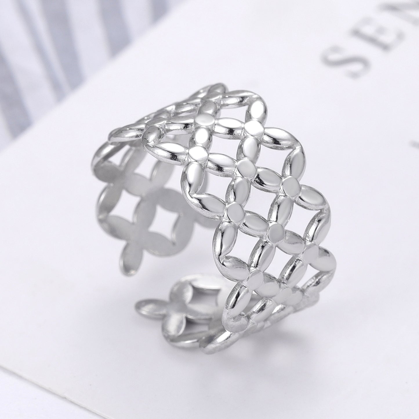 Multiple Checked Ring SR298