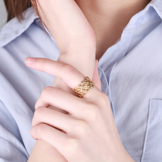 Multiple Checked Ring SR298