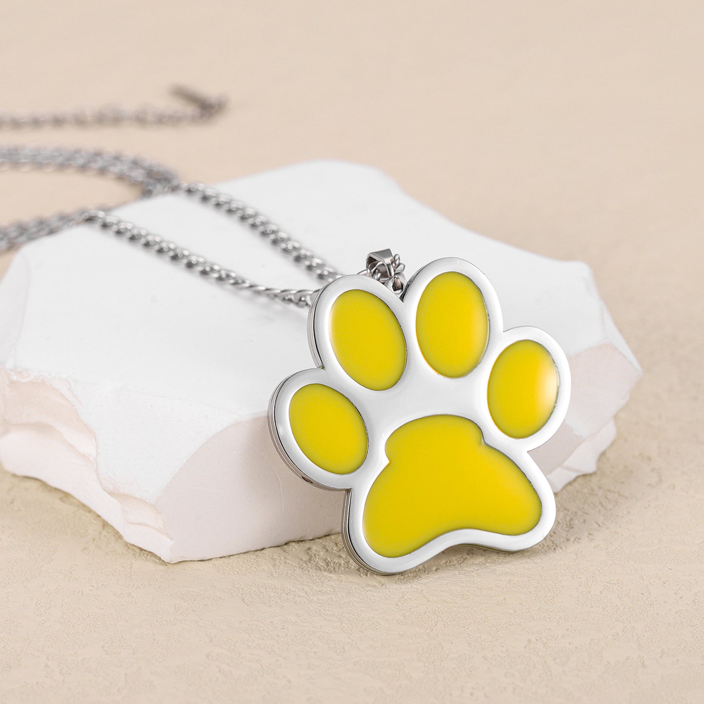 Personalisierte Emaille-Pfotenabdruck-Halskette MN1766