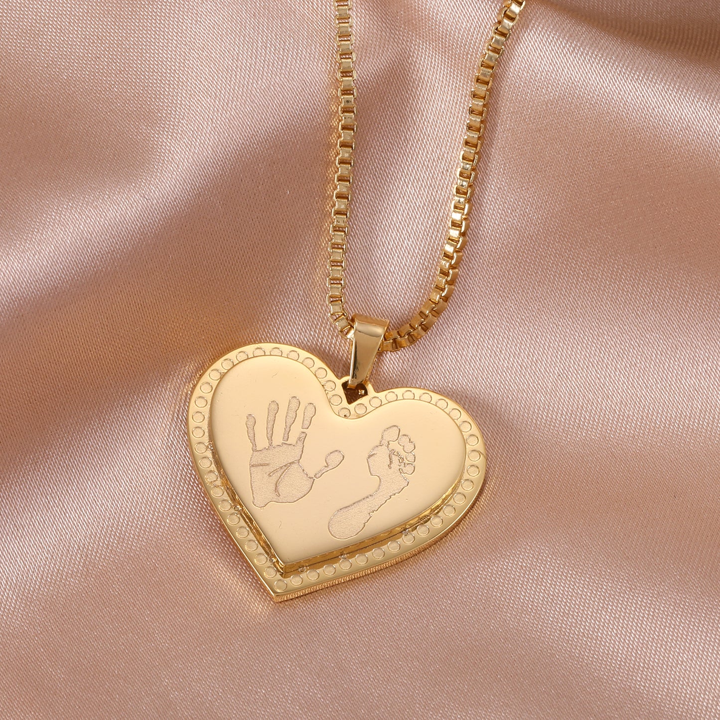 Baby Handprint Necklace QN672