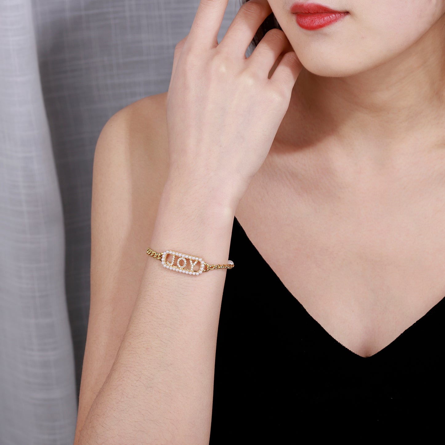 Pearl Chain Name Bracelets QB515