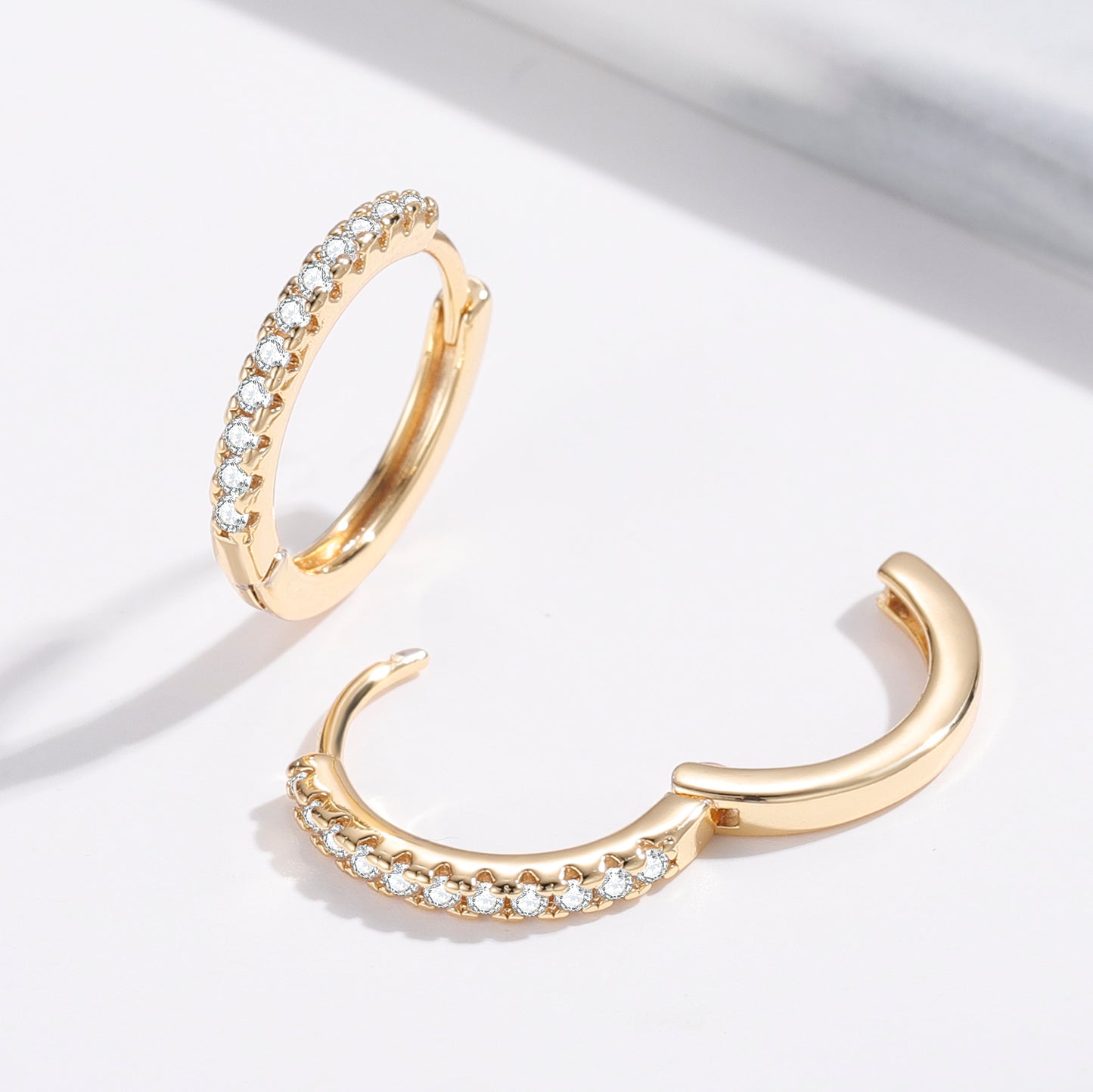Iced Out Round Earring SE322