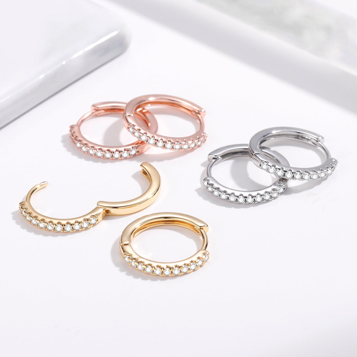 Iced Out Round Earring SE322
