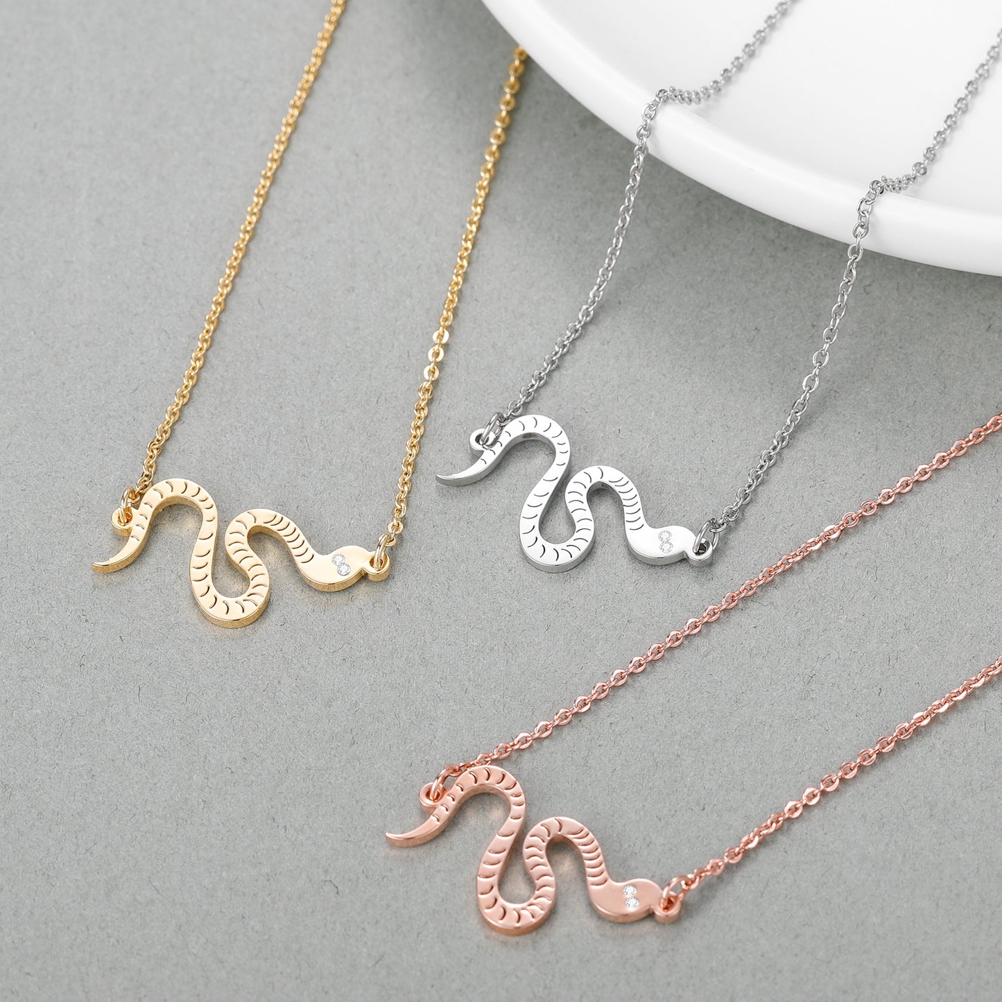Fashion Gold Snake Necklace QN434