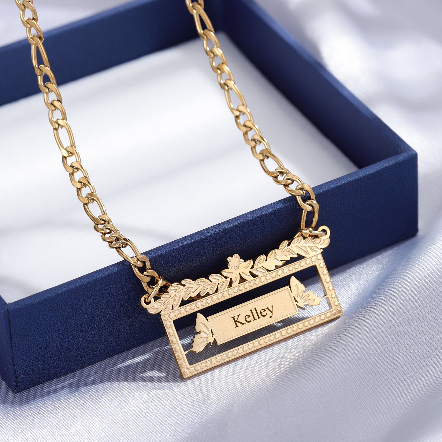 Figaro Chain Name Necklace SN581-1