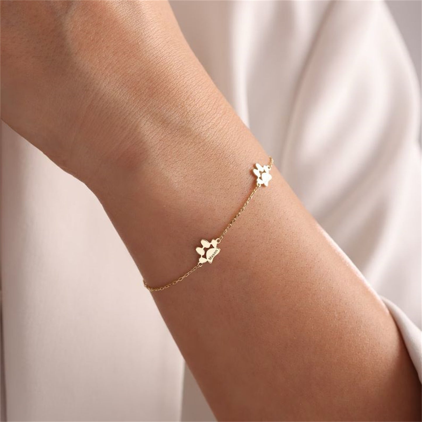 Personalized Dog Paw Name Bracelet QNN0855