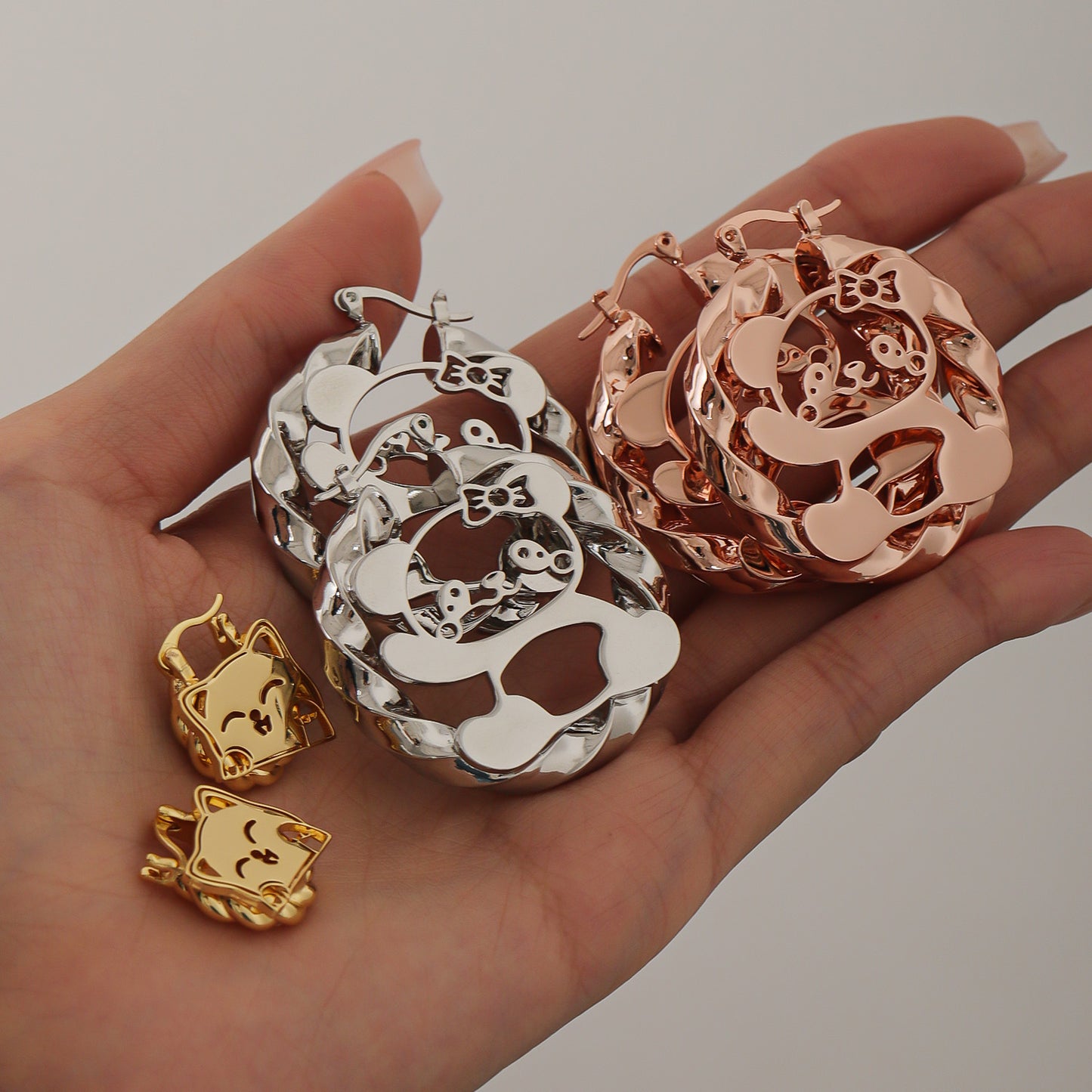 Kids Bear Hoop Earrings, Hollow Cutout Bow Bear Twisted Loop Earrings,  Children Fashion Earrings-HE3665