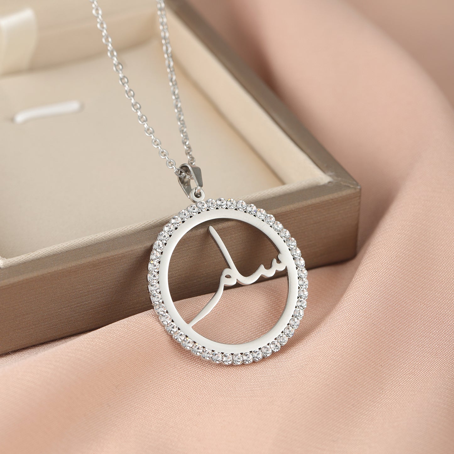 Custom Round Diamond Necklace QZN3031