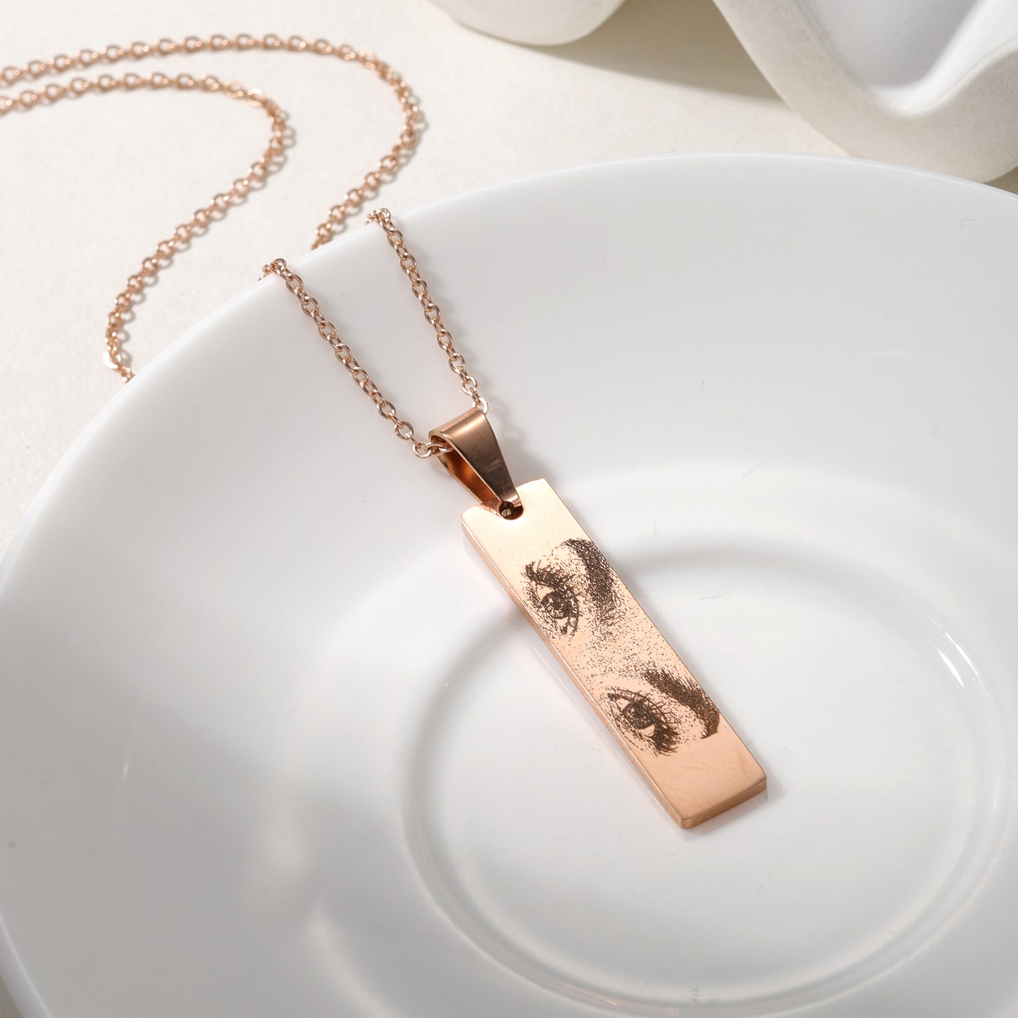 Custom Eye Picture Necklace QD-N8842