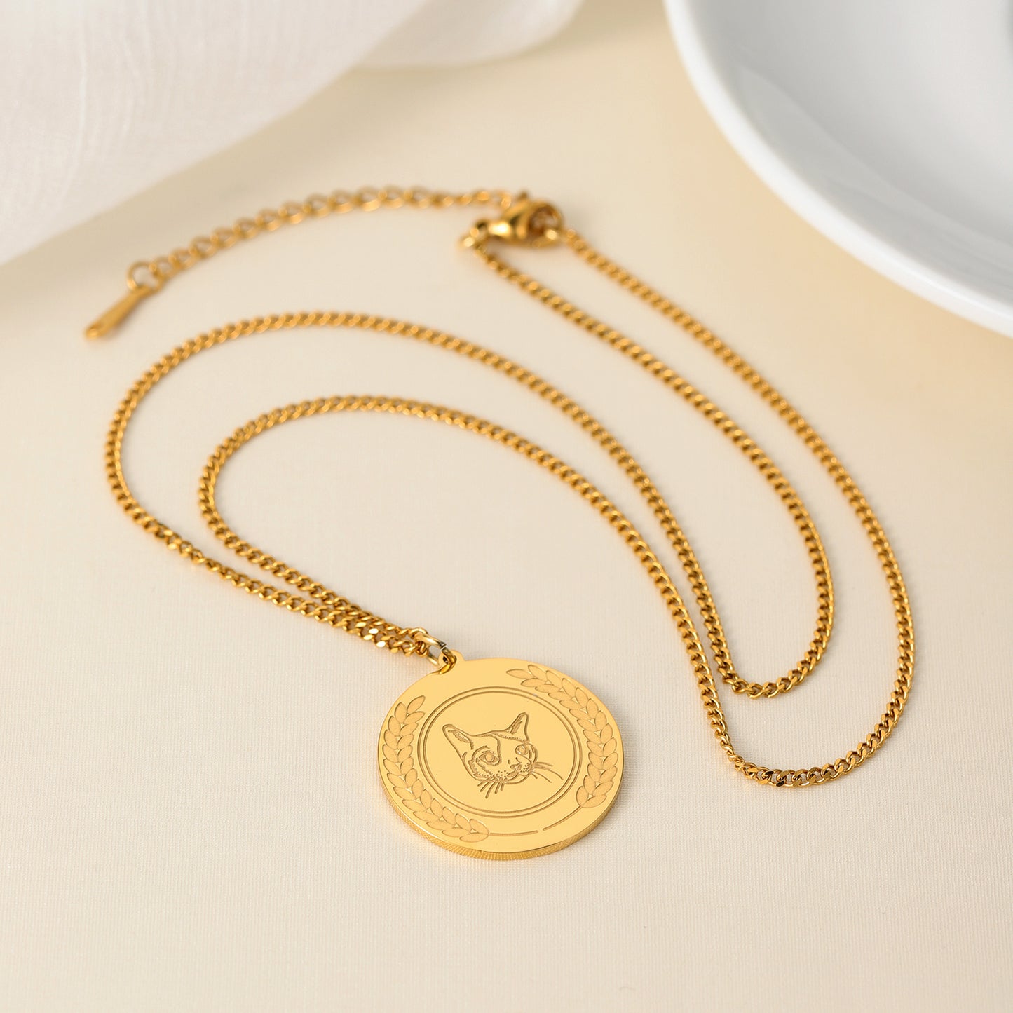 Customized Pet Avatar Portrait Round Necklace MN2110