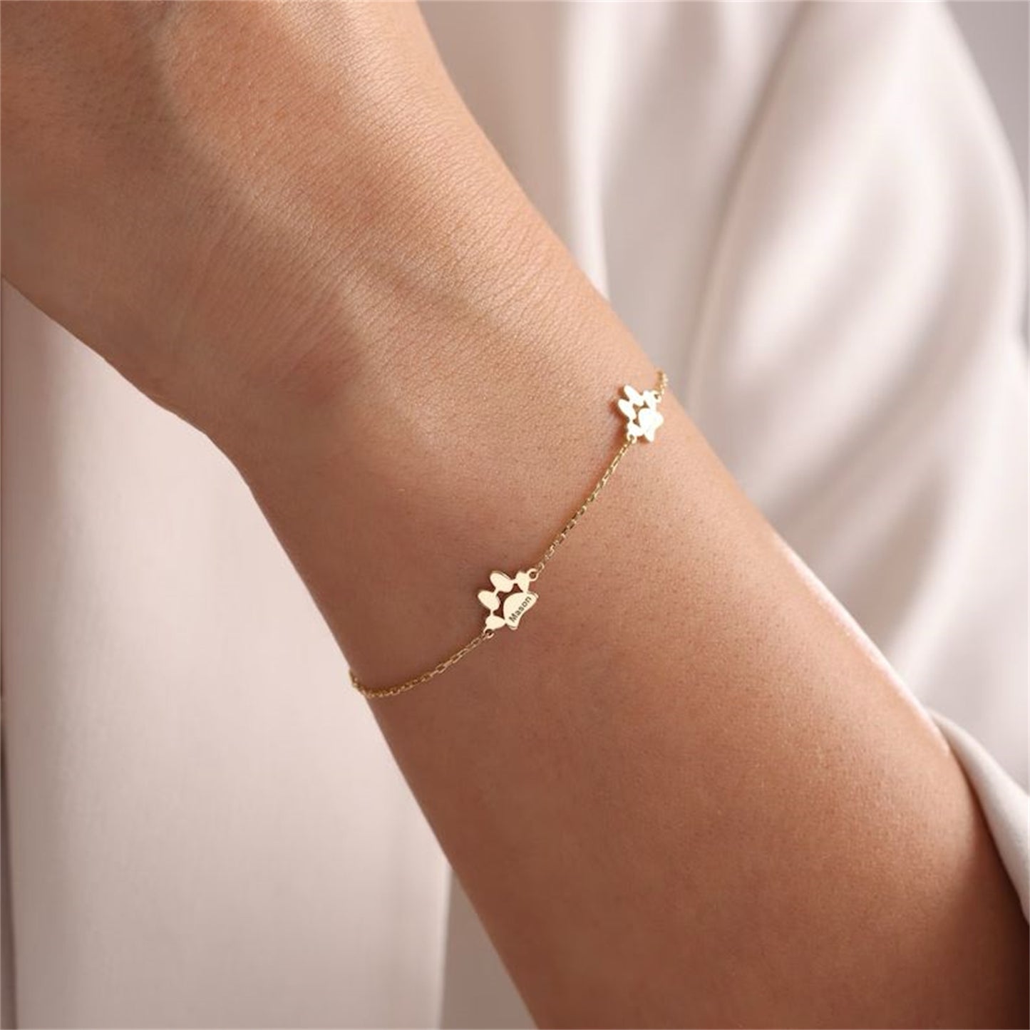 Personalized Dog Paw Name Bracelet QNN0855