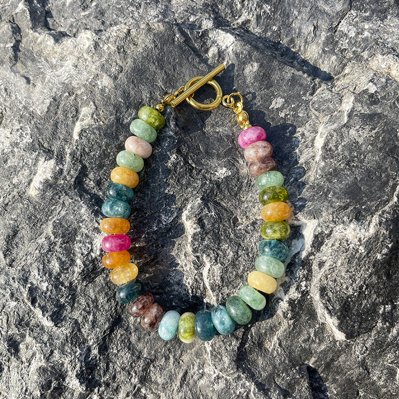 Multicolor Natural Stone Chip Bead Bracelet with Gold Toggle Clasp - CGB36030