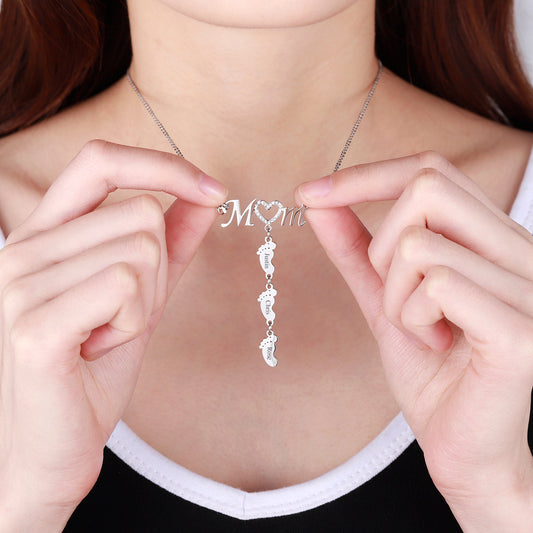 Cadeau de pendentif de pieds de bébé pour maman QN329