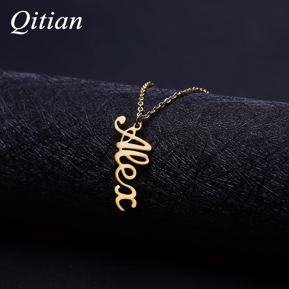Vertical English Nameplate Necklace QN086