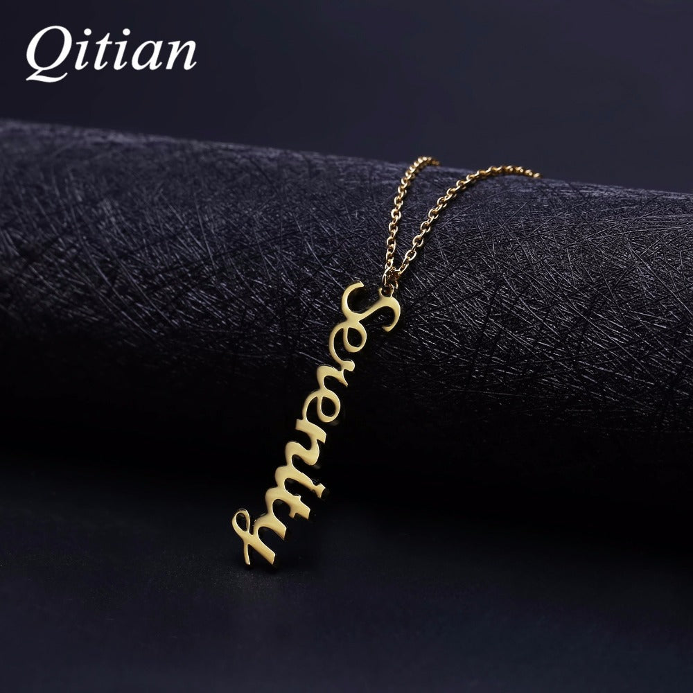 Vertical English Nameplate Necklace QN086